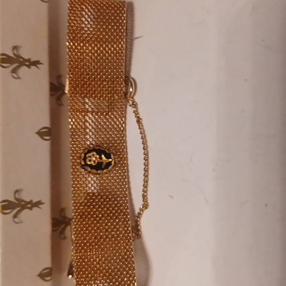 GOLDTONE MESH NO WEAR SHOWN VINTAGE INSPIRED RARE FIND FLOWER CAMEO, SIZE 6 - Picture 2 of 2